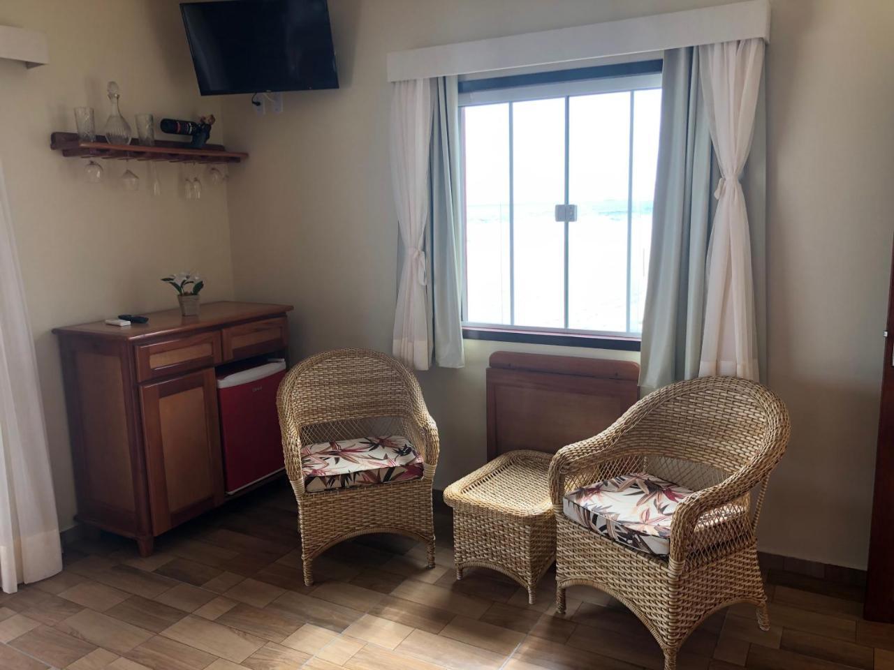 Black Point Beach Club Guest house Marica